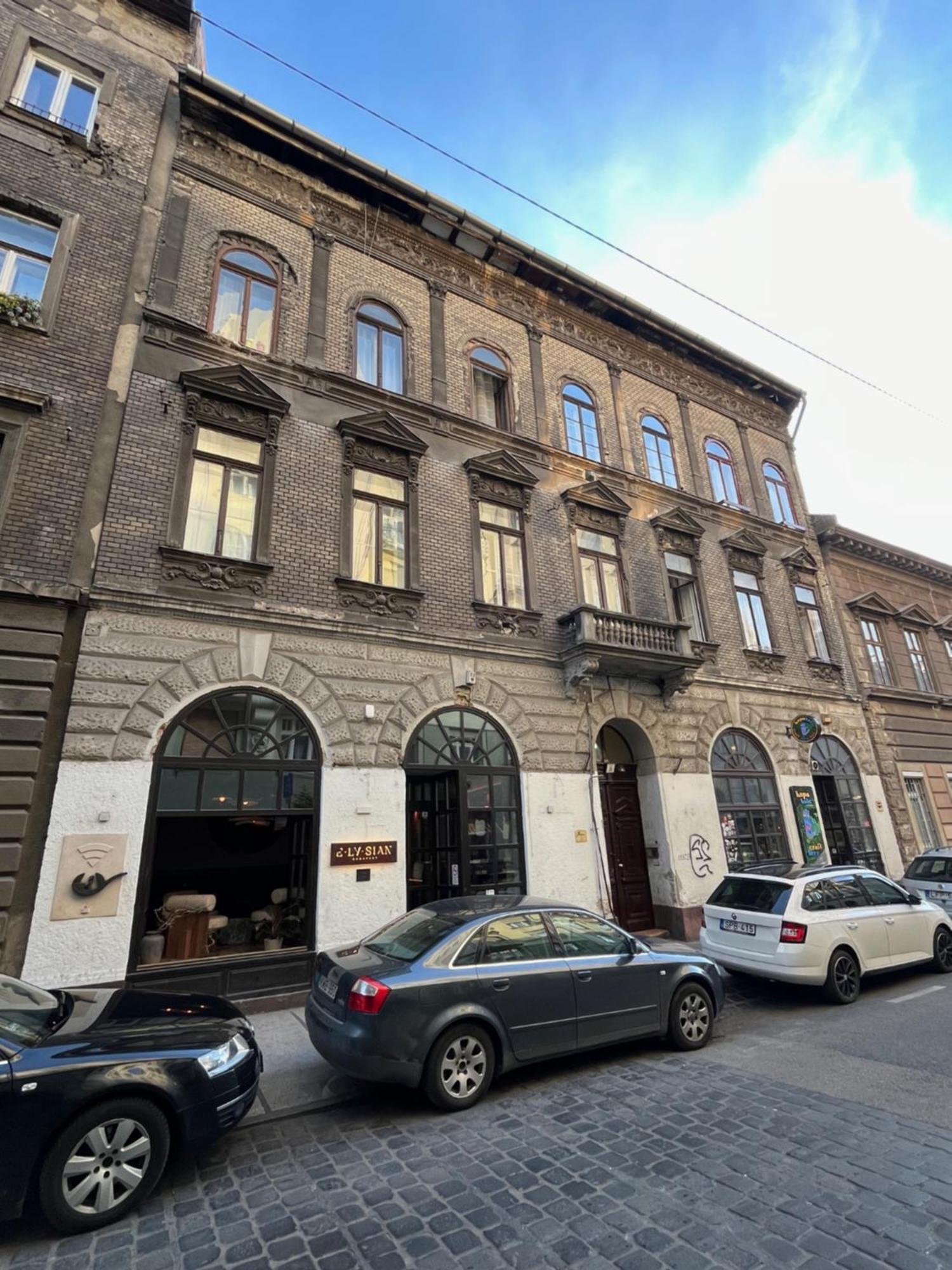 Budapest Center المظهر الخارجي الصورة